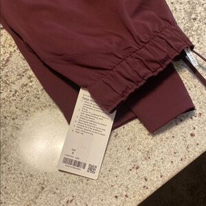 NWT Lululemon women’s 7/8 pants